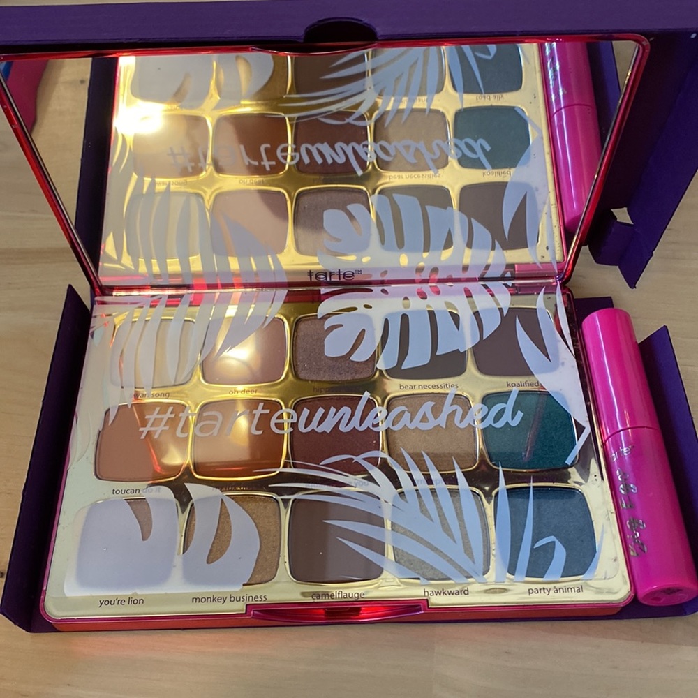 Makeup! NEW Unleashed eyeshadow palette and travel size mascara - Picture 3 of 5